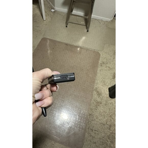 Plugable USB 2.0 VGA Display Adapter In Box - Picture 3 of 7